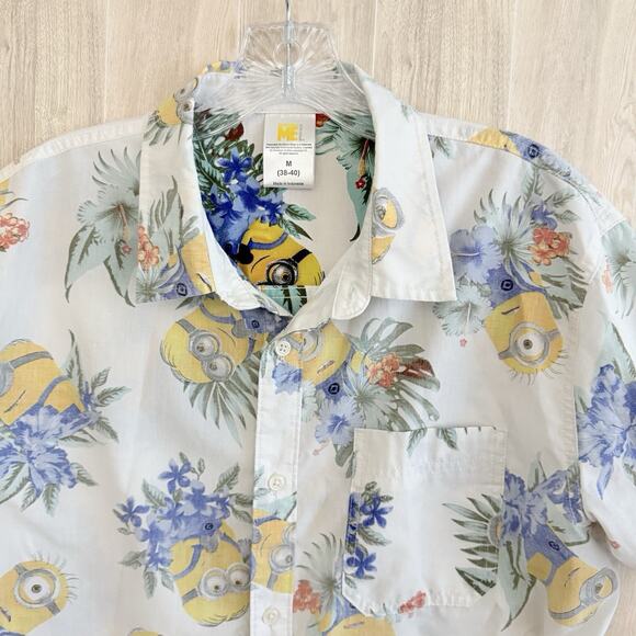 Despicable Me MINIONS Shirt Mens Medium Button Shirt Hawaiian Dave Stuart Beach - Picture 3 of 12